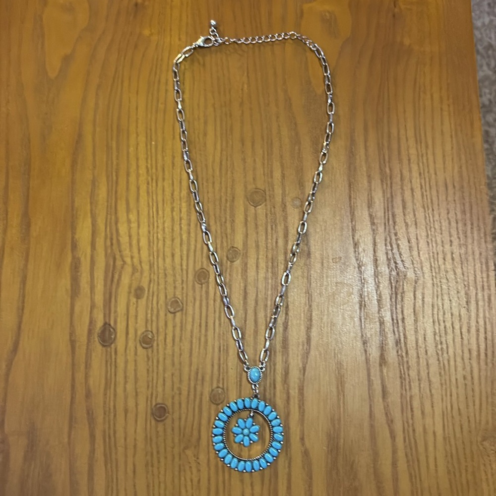 Western styled necklace